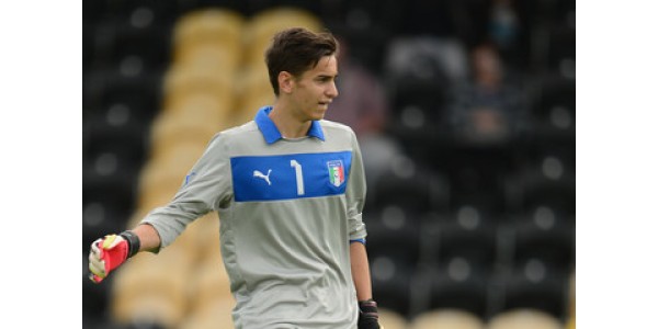 Napoli leter etter nye målvakt